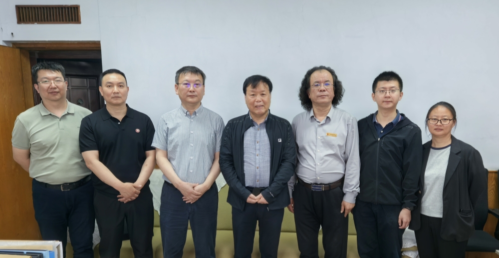 秘书处合影.jpg
